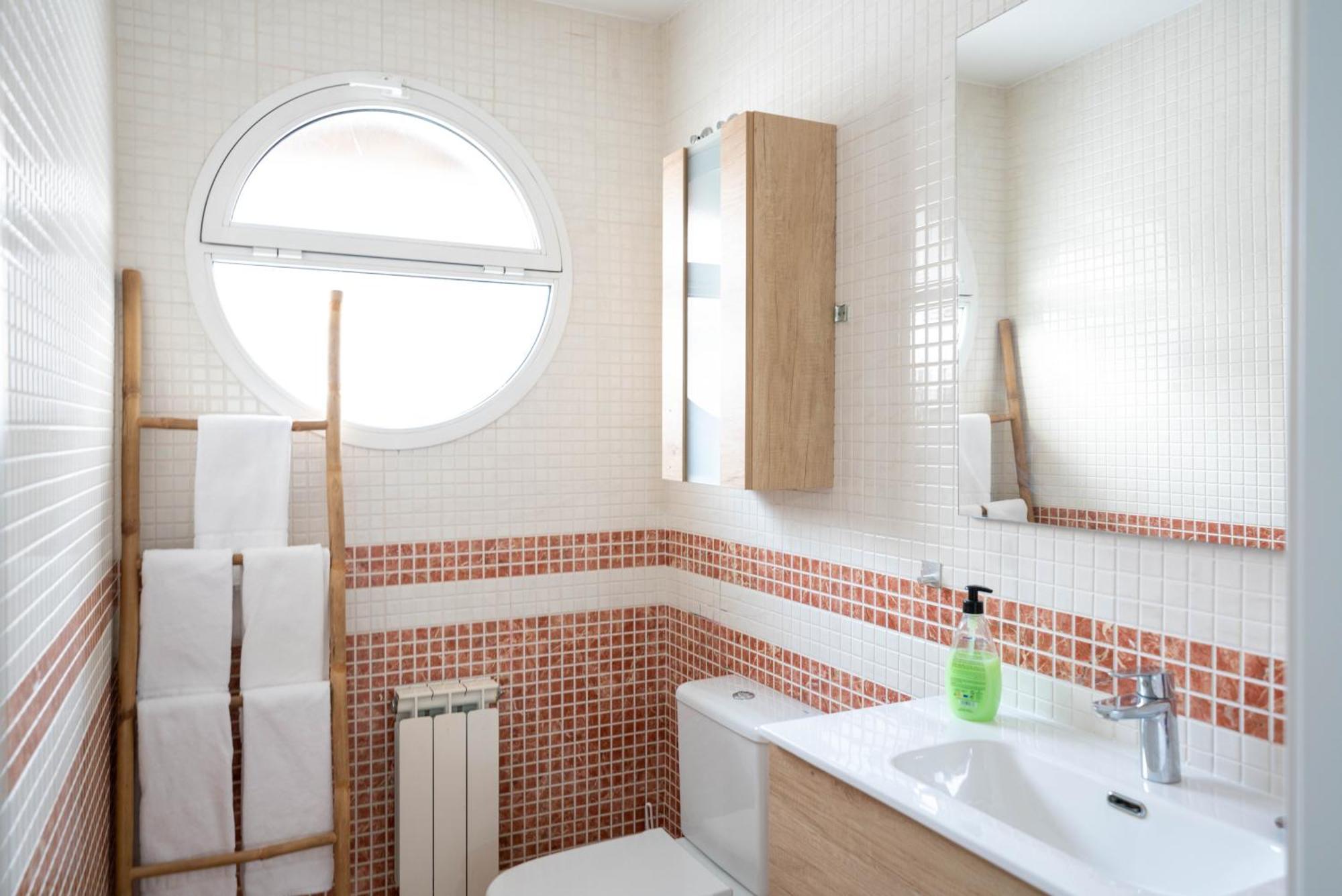 ארויו דה לה אנקומיינדה Apartamentos Go- Chalet Calera, Parking Gratuito מראה חיצוני תמונה