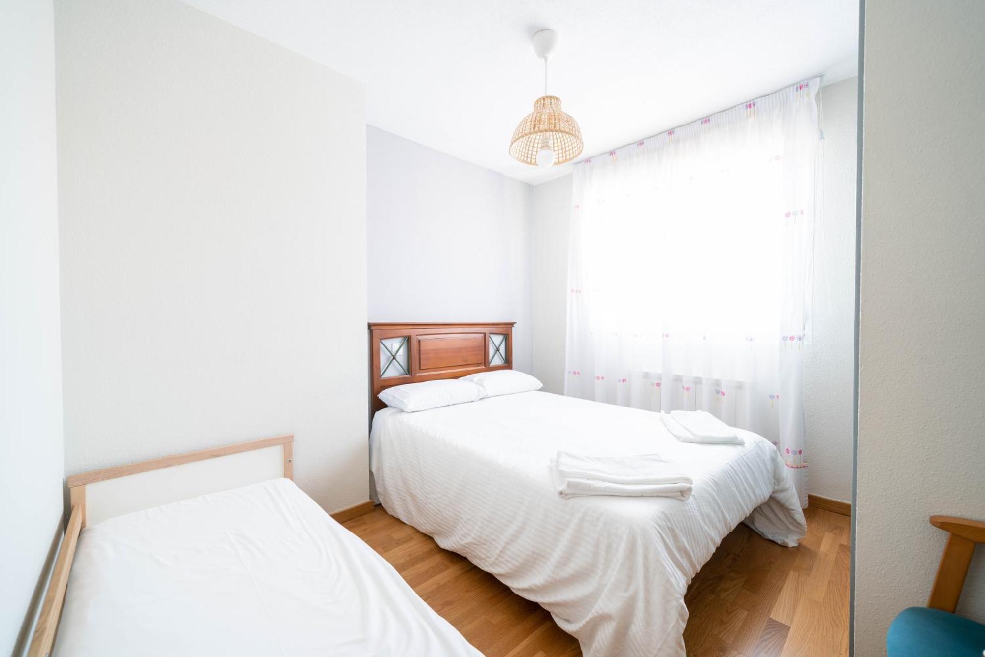 ארויו דה לה אנקומיינדה Apartamentos Go- Chalet Calera, Parking Gratuito מראה חיצוני תמונה